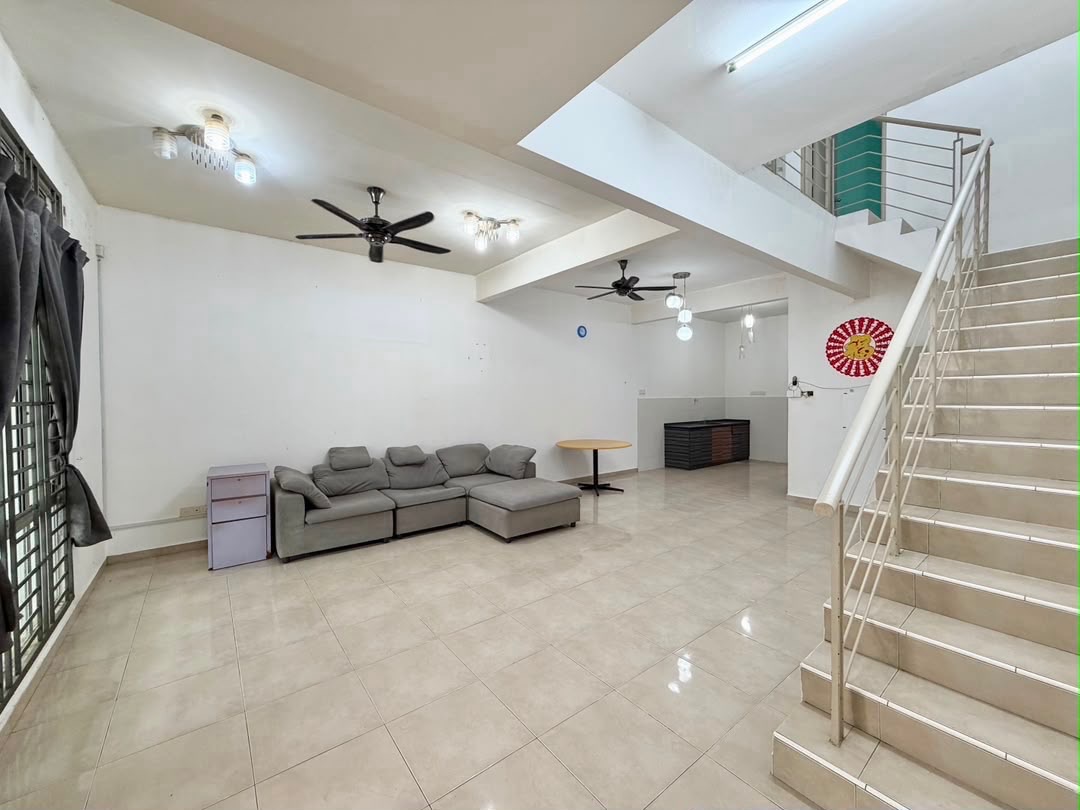 Nusa Sentral - Double Storey Terrace / Unblock View / Nearby Shops & Tuas Highway - Photo 1