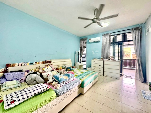 Bukit Indah - Double Storey Terrace / Basic Renovated in Well Condition / Gated & Guarded - Thumbnail 3