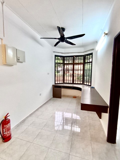 Desa Tebrau - Double Storey Terrace / Corner Lot with Extra Land / Fully Extended Unit - Thumbnail 11