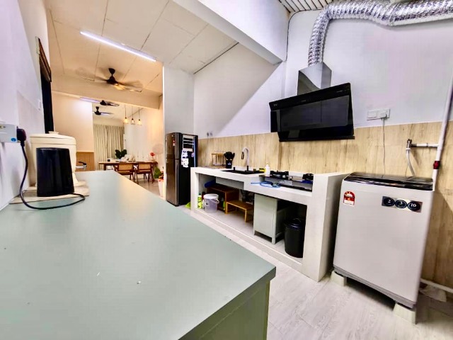 Taman Daya - Single Storey Terrace / Renovated with Kitchen Extension / Nearby Setia Indah & Mount Austin - Gambar kecil 8