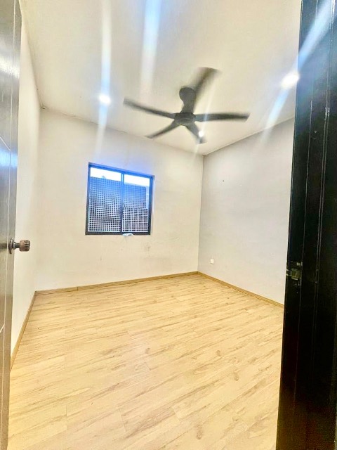 Gelang Patah - Double Storey Medium Cost / Partial Renovated Unit / Nearby 2ndLink Highway - Thumbnail 4