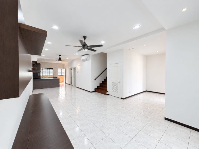 Impian Emas - Double Storey Terrace / Large Size & Built Up / Fully Renovated Unit - Thumbnail 2