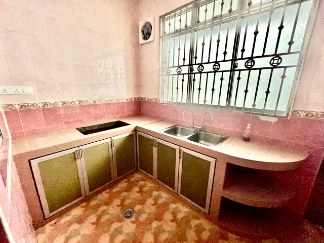 Taman Seri Orkid - Double Storey Terrace / Basic Renovation / nearby Mutiara Rini & Walking distance to Shops - Thumbnail 10