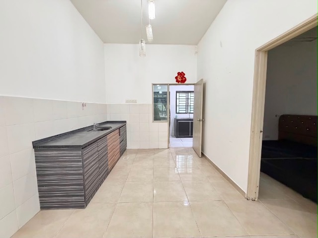 Nusa Sentral - Double Storey Terrace / Unblock View / Nearby Shops & Tuas Highway - Thumbnail 10
