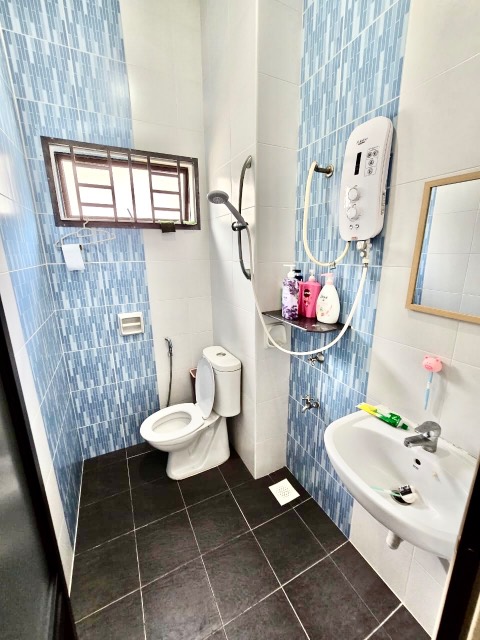 Bukit Indah - 1.5 Storey Terrace / Unblock View / Top Condition - Thumbnail 16