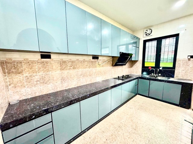 Nusa Bestari - Single Storey Terrace / Basic Renovated Unit / Strategic Matured Location - Thumbnail 7