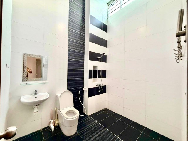 Nusa Bestari (Bestari Height) - Double Storey Cluster / Simple Renovation in Good Condition / Gated & Guarded - Thumbnail 14