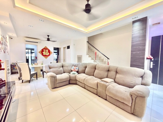 Eco Summer - Double Storey Terrace / Renovated with Partial Furnishing / Opposite of Eco Palladium - Thumbnail 2