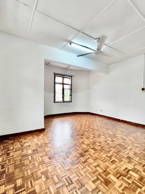 Bukit Kempas - Double Storey Semi Detached / Huge Size with Extra Land / Newly Refurbished - Thumbnail 8