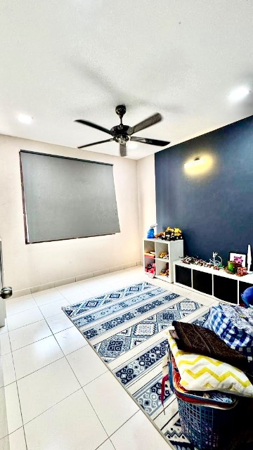 Nusa Idaman (Precinct 7) - Double Storey Terrace / Nicely Renovated & Well Maintained Unit - Thumbnail 6