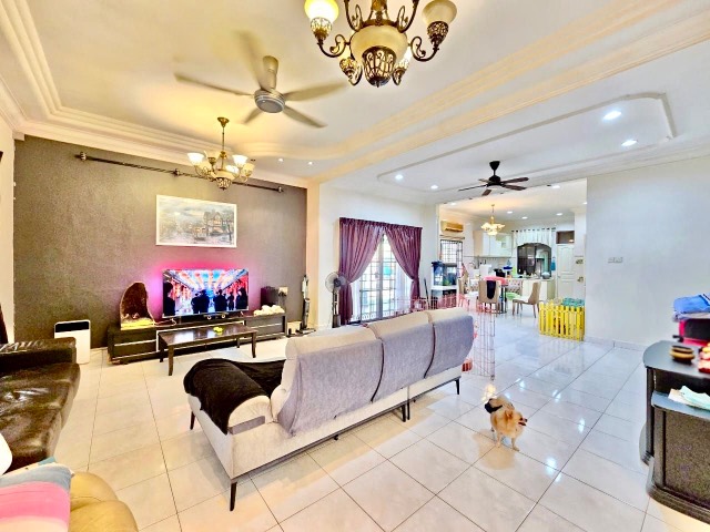 Taman Pelangi Indah - Double Storey Terrace / Corner Lot with Large Land & Built Up / Fully Renovated Unit - Thumbnail 2