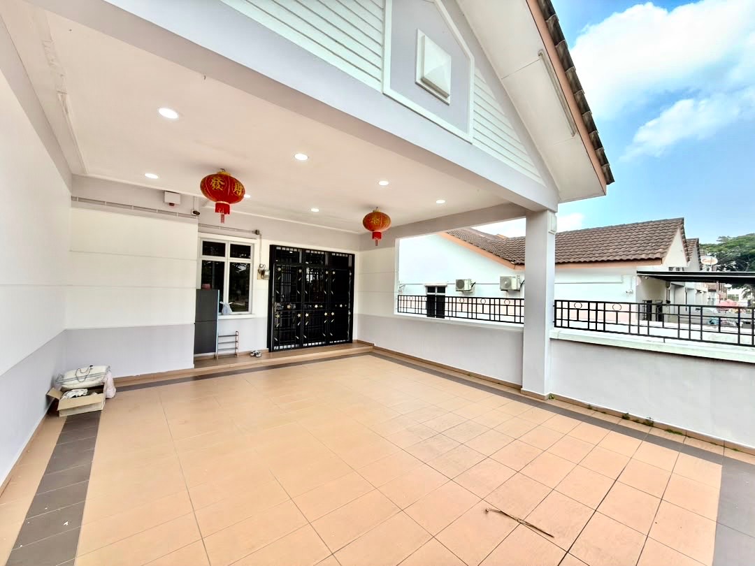 Mount Austin (JP Perdana) - Single Storey Terrace / Unblock View / Fully Renovated Unit - Photo 1