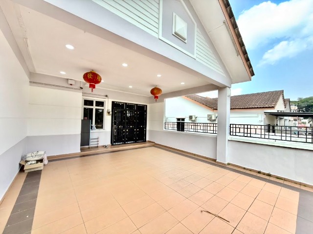 Mount Austin (JP Perdana) - Single Storey Terrace / Unblock View / Fully Renovated Unit - Thumbnail 1