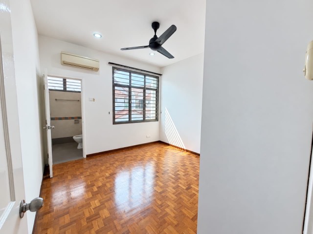 Impian Emas - Double Storey Terrace / Large Size & Built Up / Fully Renovated Unit - Thumbnail 7