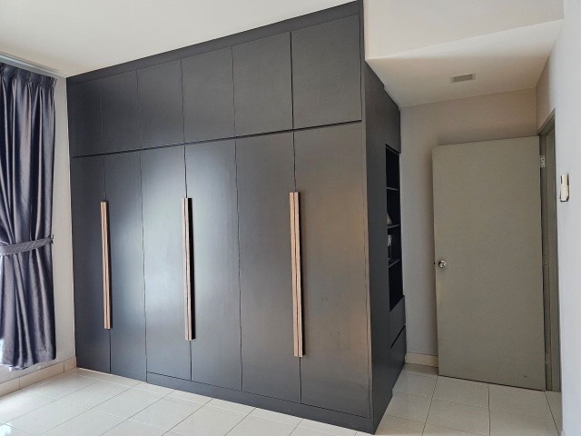 Austin Duta - Double Storey Terrace / Corner Lot with Bigger Land / Renovated in Good Condition - Thumbnail 5