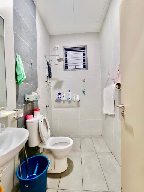 Crest Austin (Glenmarie) - Double Storey Cluster / Renovated Unit with Unblock View / Gated & Guarded - Thumbnail 13