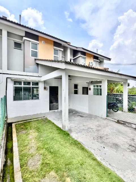 Pulai Indah (Laman Indah) - Double Storey RMMJ / Original Condition / Vacant Unit 