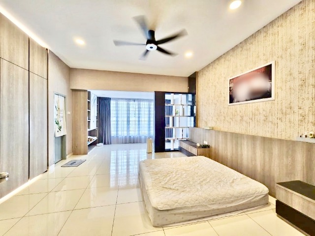 Bandar Dato Onn - Double Storey Terrace / Renovated & Extended with MBJB Approval / Gated & Guarded - Thumbnail 3