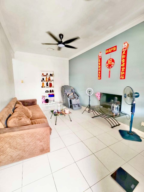 Bukit Indah - Single Storey Terrace / Good Condition / Nearby Shoplots