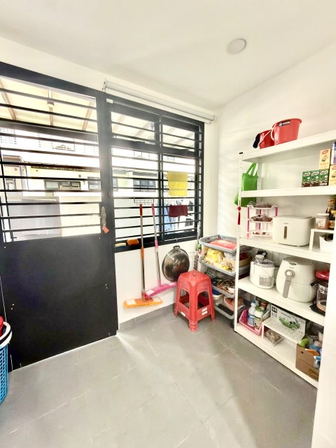 Eco Summer - Double Storey Terrace / Renovated with Partial Furnishing / Opposite of Eco Palladium - Thumbnail 13