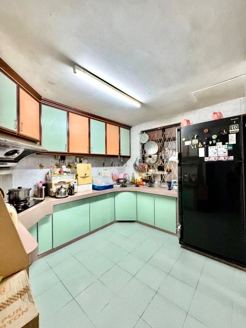 Taman Pelangi - Double Storey Terrace / Corner Lot with Extra Land / 10mins to CIQ - Thumbnail 14