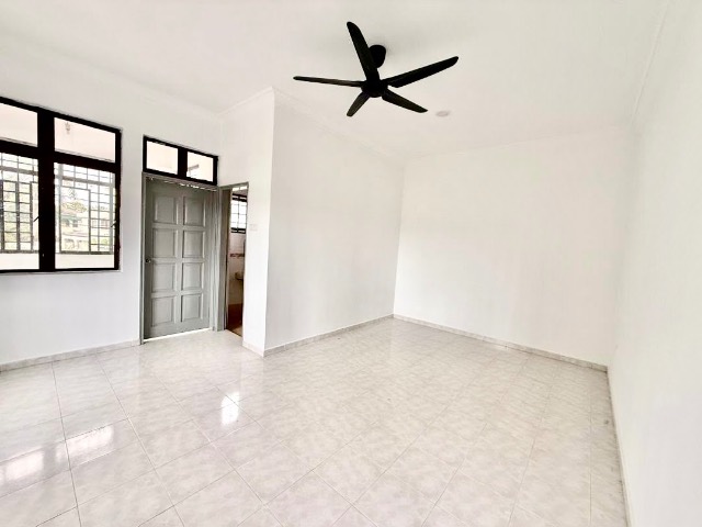 Desa Cemerlang - Double Storey Terrace Corner Lot / Big Extra Side Land / Refurbished in Good Condition - Thumbnail 7