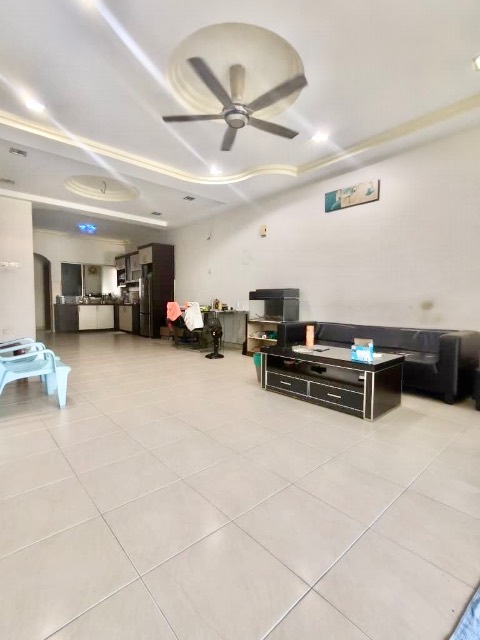 Nusa Jaya Mas - Three Storey Terrace / Rare Big Unit / Low Density only 10 Units - Thumbnail 2
