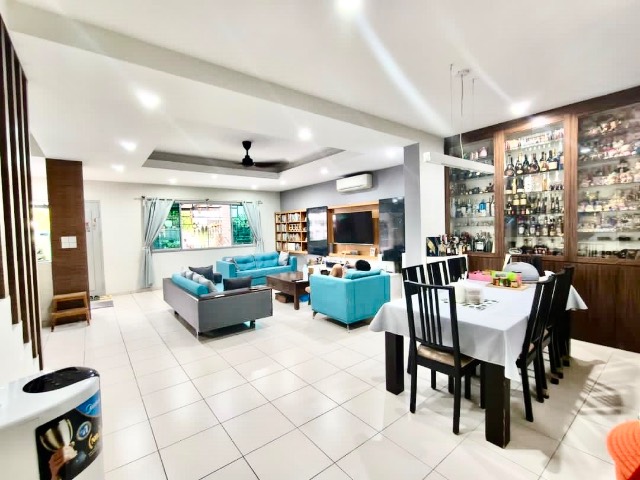 Bukit Indah (Avenue 8) - Double Storey Terrace / Fully Renovated & Extended / Move In Condition - Thumbnail 14