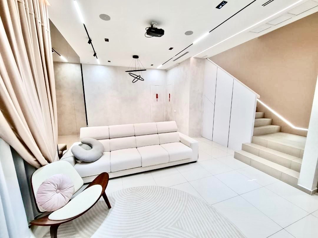 Eco Spring (Rose) - Double Storey Terrace / European Concept Design / Renovated in Good Condition - Photo 1
