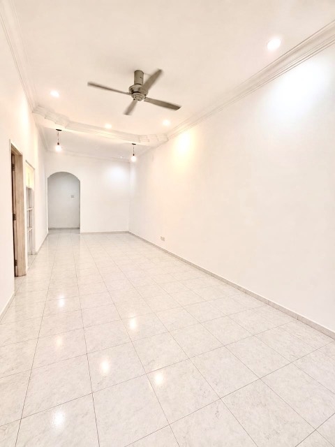 Nusa Bestari - Single Storey Terrace / Basic Renovation / Nearby Shoplots & Bukit Indah