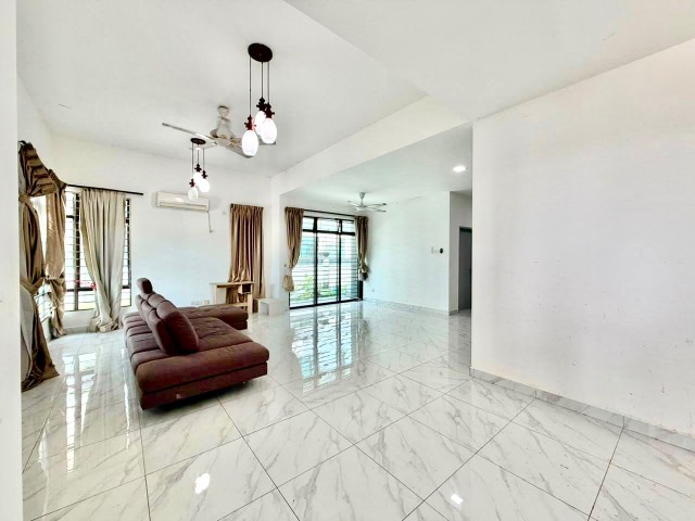 Nusa Bestari (Bestari Height) - Double Storey Cluster / Simple Renovation in Good Condition / Gated & Guarded - Thumbnail 2