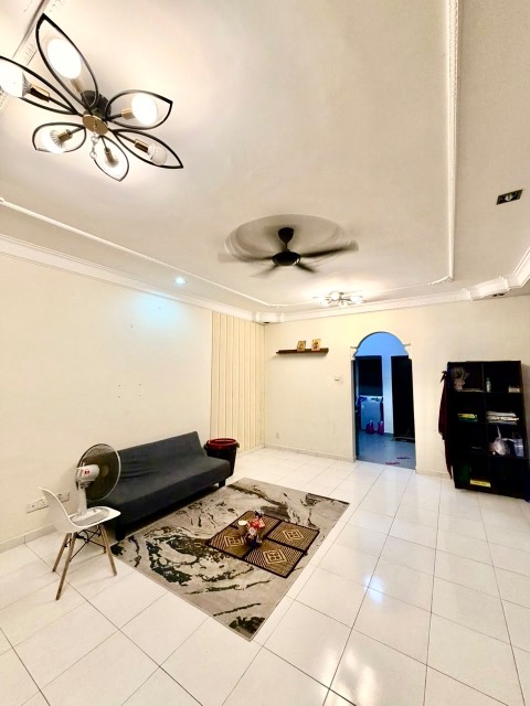 Setia Indah - Double Storey Terrace / Renovated & Well Maintained / Unblock View Facing Garden
