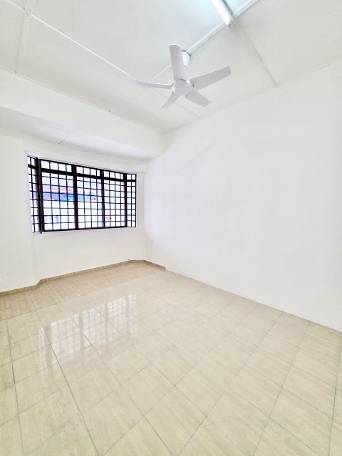 Taman Universiti - Single Storey Terrace / First Time Buyer Eligible To Waive Stamp Duty - Thumbnail 5