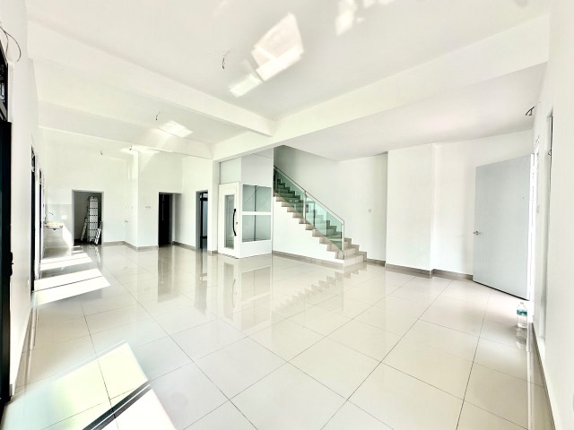Mutiara Mas (Opal) - Three Storey Cluster / Private Lift in the Unit / Cheapest in the Market - Thumbnail 2