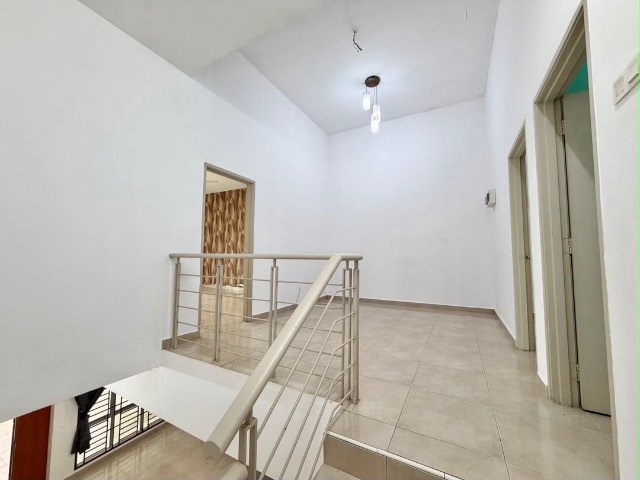 Nusa Sentral - Double Storey Terrace / Unblock View / Nearby Shops & Tuas Highway - Thumbnail 7