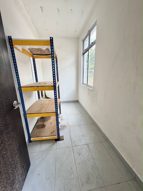 Taman Molek (Molek Haven) - Double Storey Terrace / Corner Lot with Extra Land / Gated & Guarded - Thumbnail 10