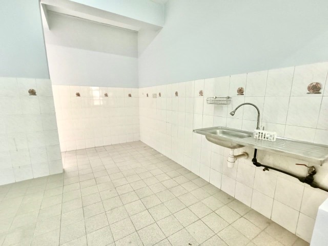 Permas Jaya - Double Storey Terrace / Original Unit / Nearby Highway to SG - Thumbnail 9