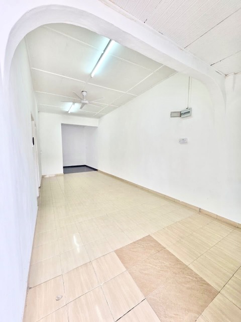 Taman Universiti - Single Storey Terrace / First Time Buyer Eligible To Waive Stamp Duty - Thumbnail 4