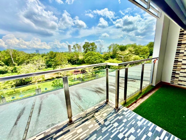 Seri Alam (Bina Park) - Three Storey Terrace / Large Land Area & Built Up / Renovated & Extended - Thumbnail 8