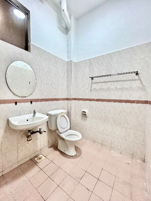 Skudai (Taman Harmoni 2) - Double Storey Terrace / Renovated with Kitchen Extension / 5mins to Mutiara Rini & Tun Aminah - Thumbnail 19