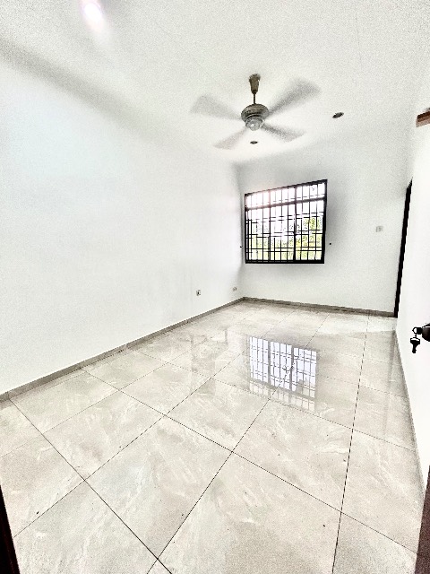 Skudai (Taman Harmoni 2) - Double Storey Terrace / Renovated with Kitchen Extension / 5mins to Mutiara Rini & Tun Aminah - Thumbnail 11