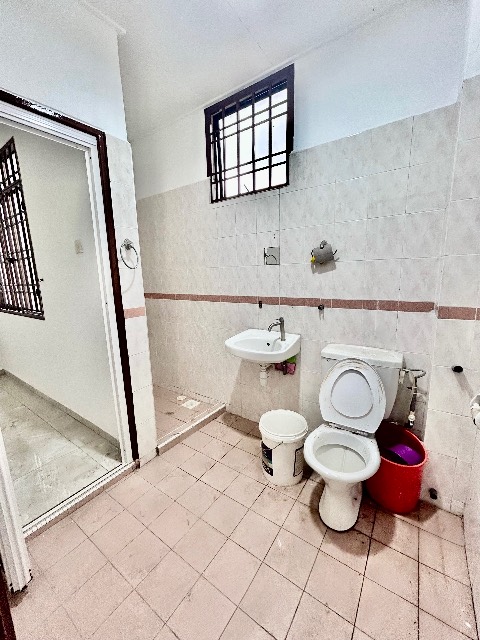 Skudai (Taman Harmoni 2) - Double Storey Terrace / Renovated with Kitchen Extension / 5mins to Mutiara Rini & Tun Aminah - Thumbnail 18