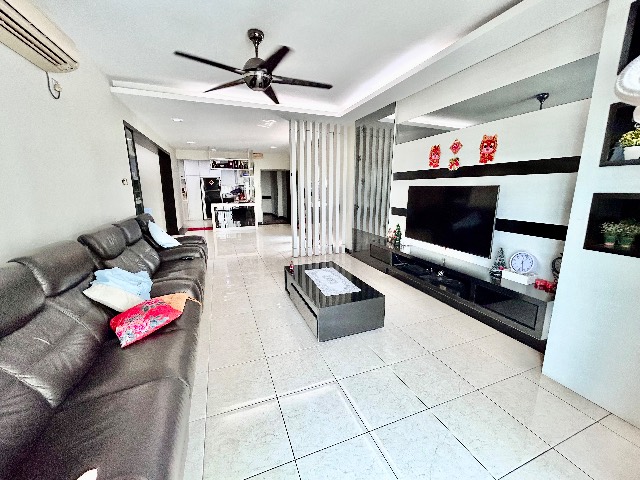Taman Daya (Casa Tebrau Apartment) - Super Large Built Up / Fully Renovated & Well Maintained / Gated & Guarded - Thumbnail 4