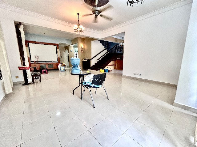 Taman Perling (D’Utama) - Double Storey Semi Detached / Renovated & Unblock View / Beside Highway to JB Town & Tuas - Thumbnail 2