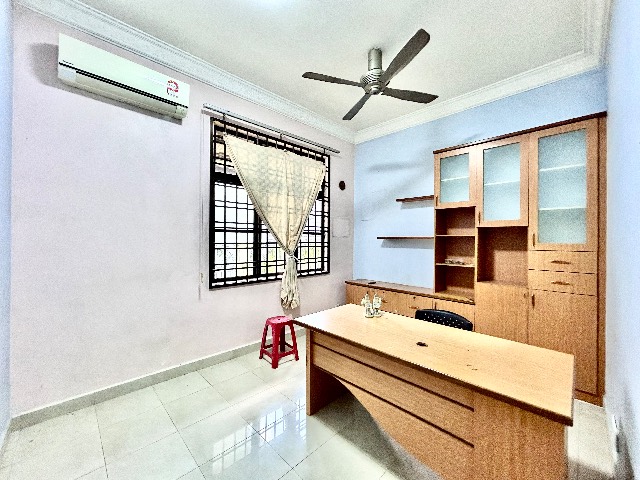 Taman Perling (D’Utama) - Double Storey Semi Detached / Renovated & Unblock View / Beside Highway to JB Town & Tuas - Thumbnail 9