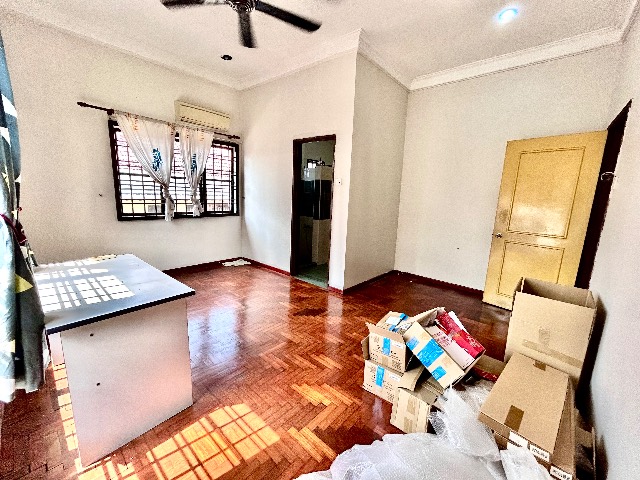 Taman Perling (D’Utama) - Double Storey Semi Detached / Renovated & Unblock View / Beside Highway to JB Town & Tuas - Thumbnail 8