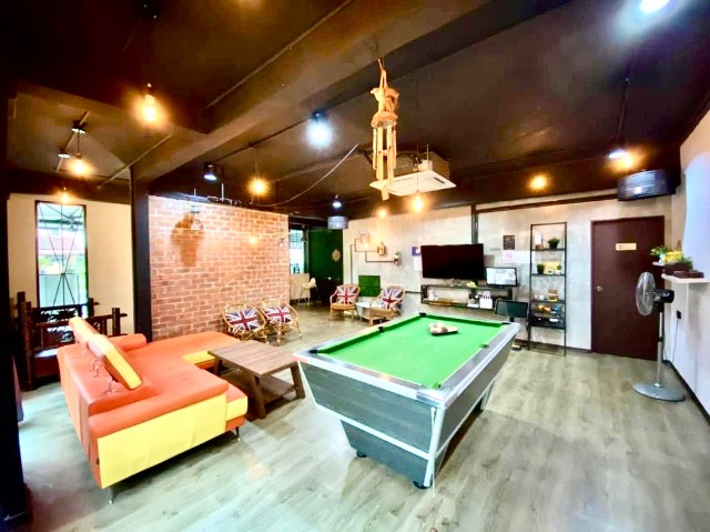 Bukit Indah - Double Storey Terrace / Corner Lot with Extra Land / Fully Renovated & Extended - Thumbnail 3