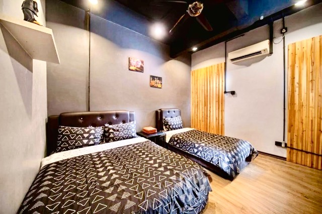 Bukit Indah - Double Storey Terrace / Corner Lot with Extra Land / Fully Renovated & Extended - Thumbnail 9