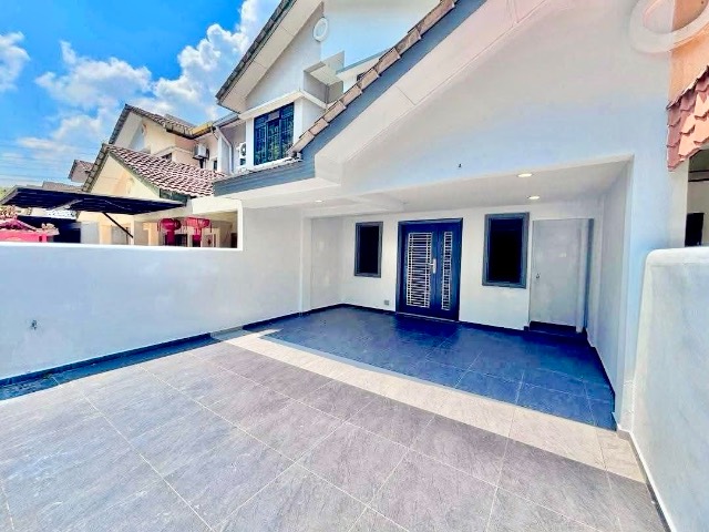 Bukit Indah - Double Storey Terrace / Fully Renovated & Extended / Unblock View - Thumbnail 2