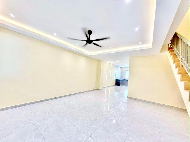 Bukit Indah - Double Storey Terrace / Fully Renovated & Extended / Unblock View - Thumbnail 5